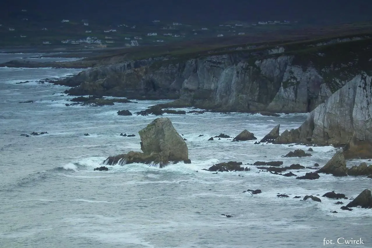 klify_w_ashleam_achill_2010