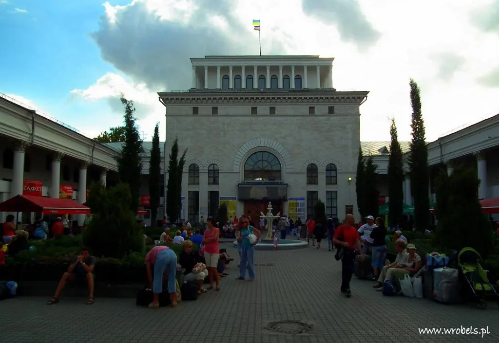 Piękny dworzec w Symferopolu
