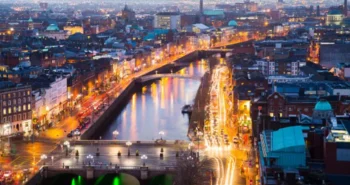 Widok na Liffey i O'Connell Bridge / fot. irishmirror.ie